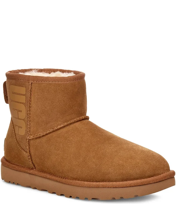 Ugg - Women's Classic Mini Rubber Logo Boots (Chestnut)