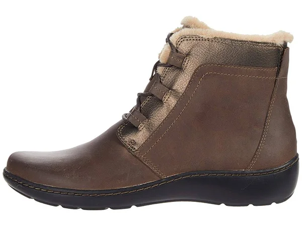 Clarks Cora Chai Women's Boots 9437404 - 10 EE - Extra Wide, Taupe
