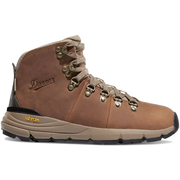 Danner Women's Mountain 600 4.5x22 Hiking Boot Rich Brown, 10