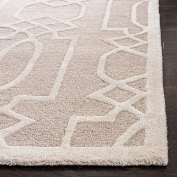 Safavieh Bella BEL138C Sand - Ivory Rug 4&x 6& Rectangle