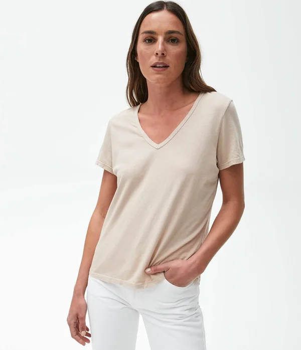 Michael Stars Women's Skyler Relaxed V-Neck Tshirt in Tan - Size Large