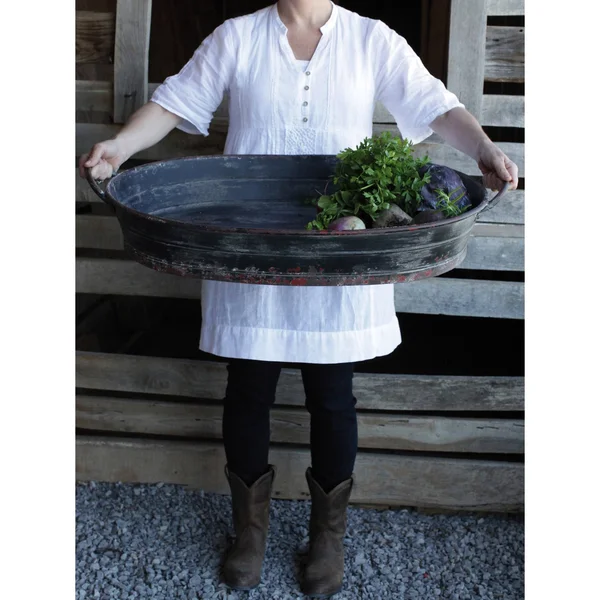 Oval Distressed Metal Tray with Handles (Black)
