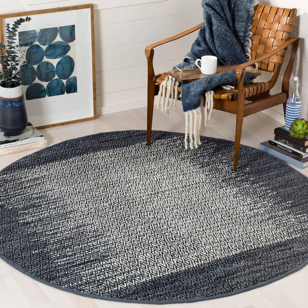Safavieh Vintage Leather VTL387B 6&0x22 x 6&0x22 Round Light Grey - Charcoal Area Rug