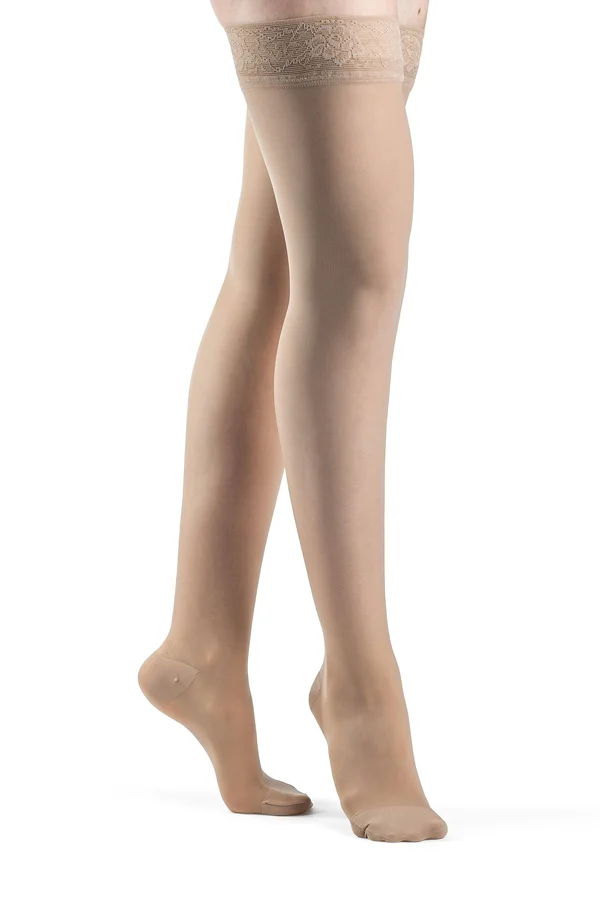 Sigvaris - EverSheer, 20-30 mmHg, Thigh High Closed Toe-Medium Short
