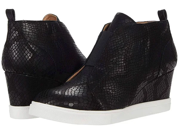Women's Linea Paolo Felicia III Wedge Sneaker - Size 9 M - Black