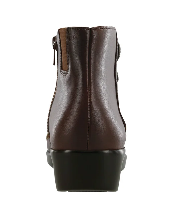 SAS Women's Jade, Walnut Size: 7.5 WW