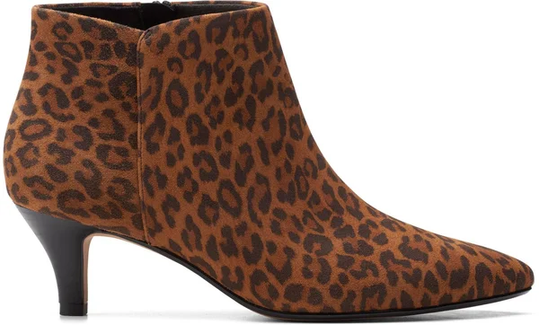 Women's Clarks Linvale Sea Ankle Bootie - Size: 6 Medium