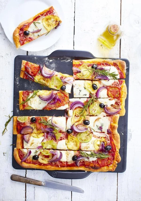Emile Henry Square Pizza Stone - Burgundy