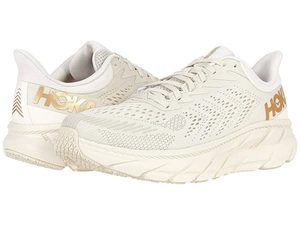 Hoka Women's Clifton 7 Road Running Shoes in Almond Milk/Bronze - Size 5 W