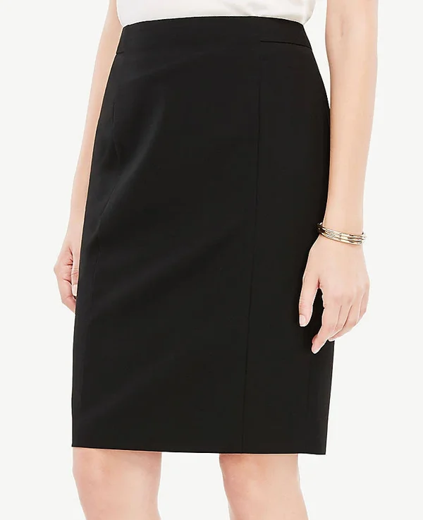 Ann Taylor Seasonless Stretch Seamed Pencil Skirt in Curvy Fit Size 12 Black Women's