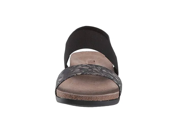 Munro Women's Pisces - Dark Floral Print Size: 10 W
