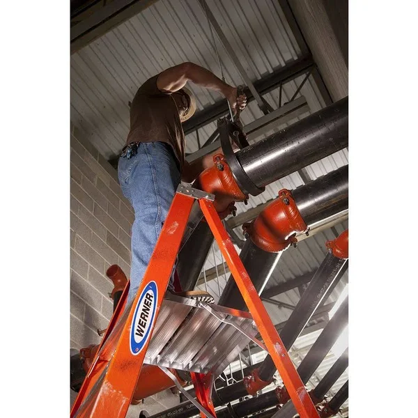 Werner P6210 10 Ft. Fiberglass Platform Ladder