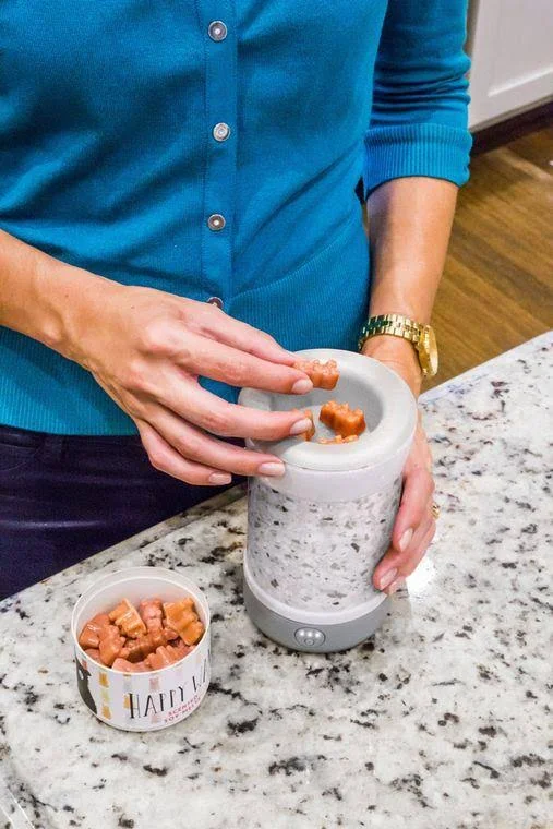 Signature Wax Warmer 2.0 in White Terrazzo, 8.8 x 5.7 x 5.6 inches